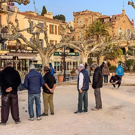 T2 Pour 4 Personnes Au Lavandou Avec Balcon Vue - Fr-1-803-48 Lägenhet